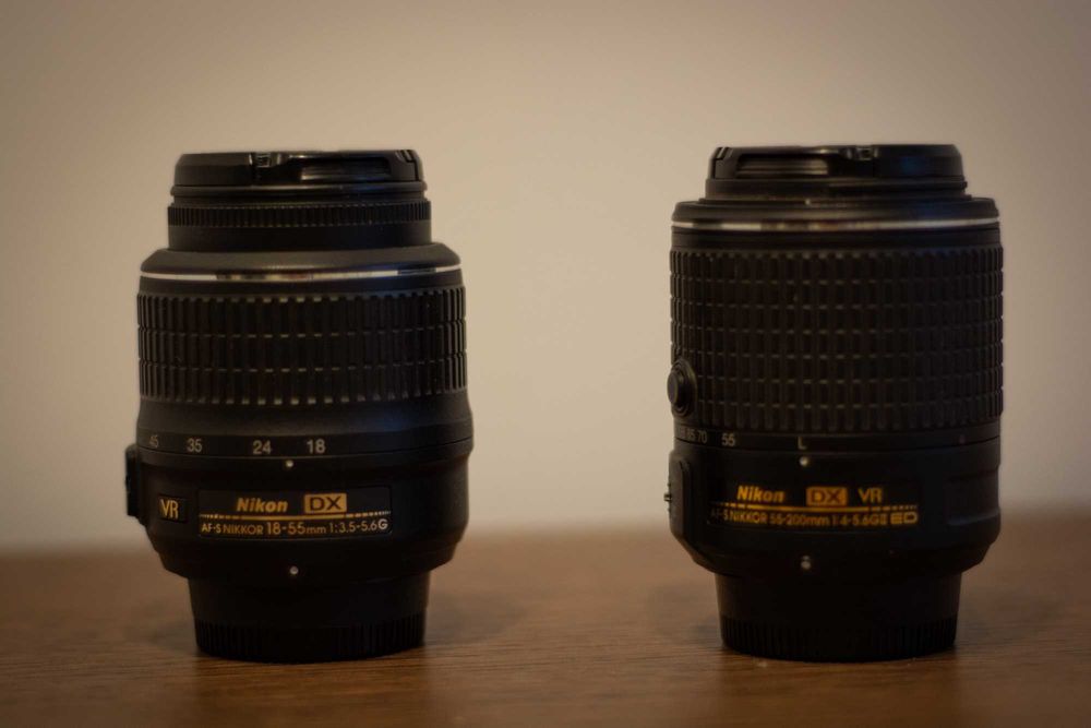 Nikon d5100 kit + obiectiv 55-200mm si accesorii