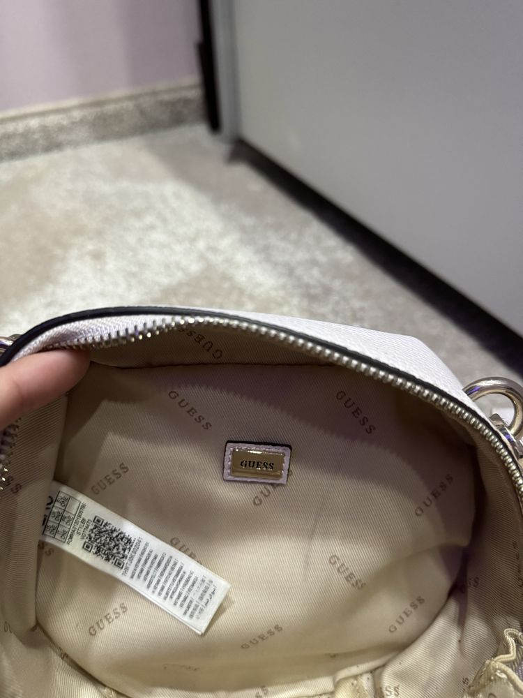 Чанта Guess