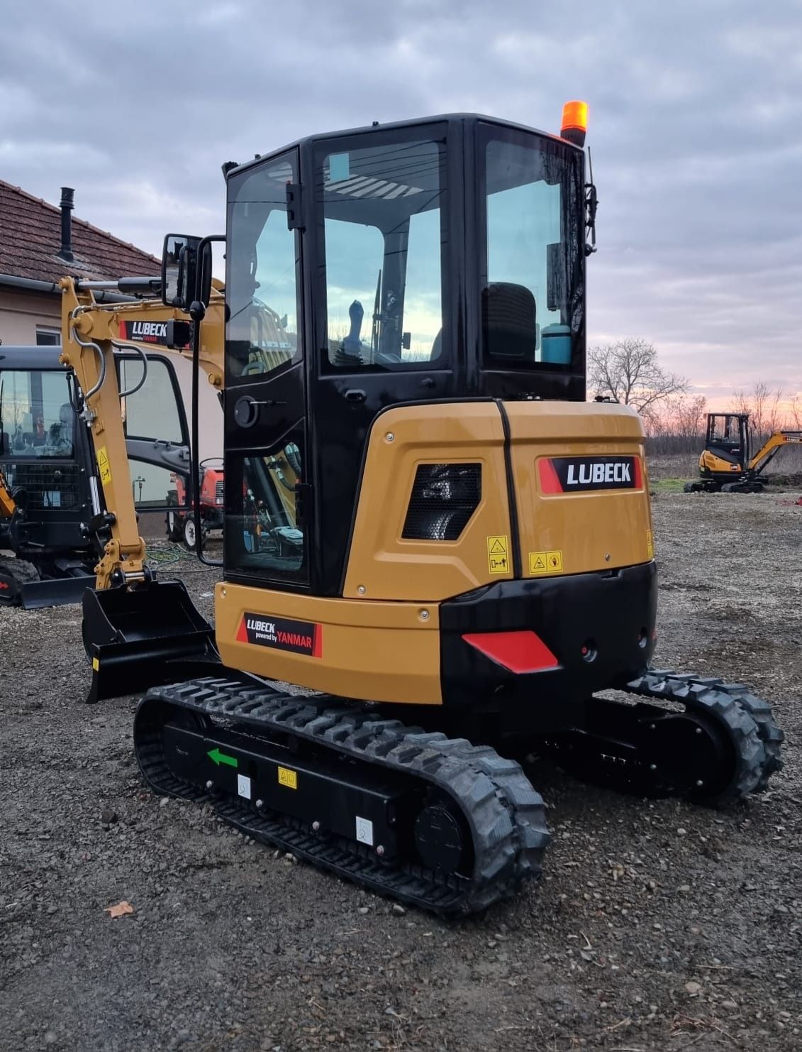 Miniexcavator Lubeck Ex-391pro~ Nou~ Motor Yanmar Euro5~Garanție 2 ani