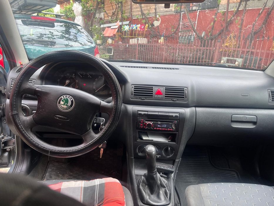 Skoda Octavia 1.6 Benzină