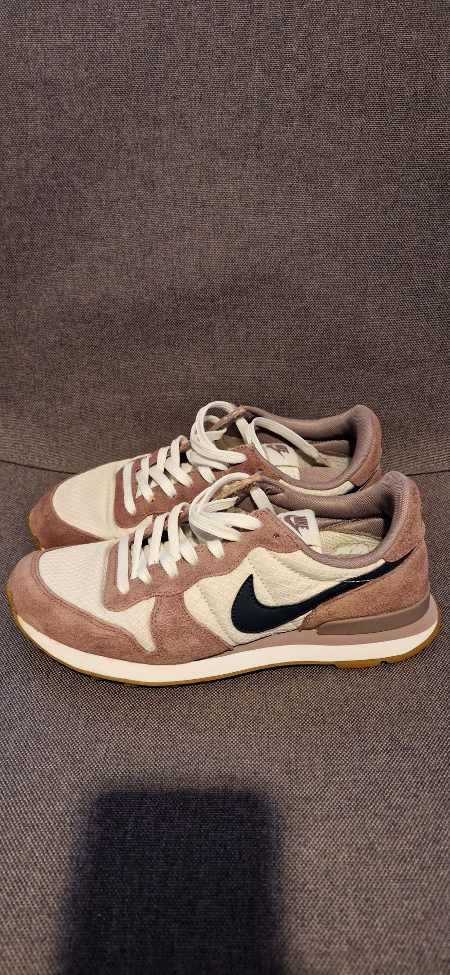 Nike Internationalist