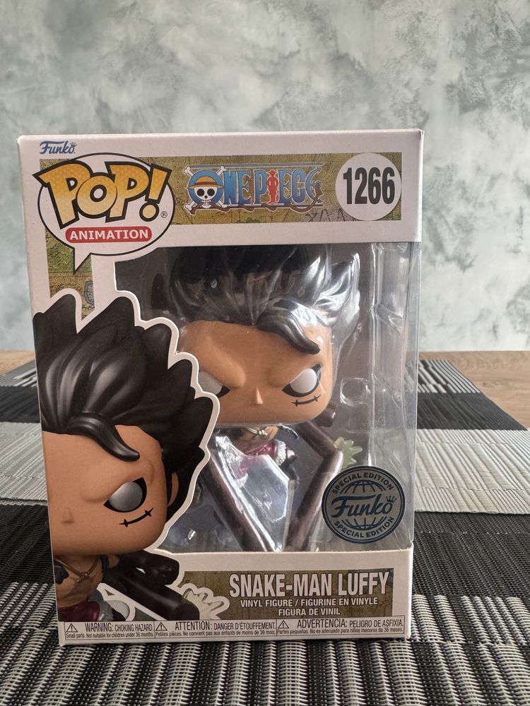 Продавам funko pop one piece ,attack on titan,fortnitedemonslayer,apex