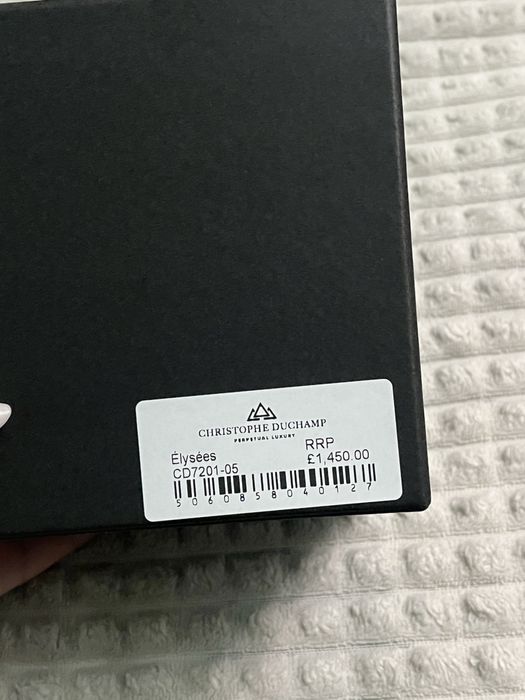 Дамски часовник.