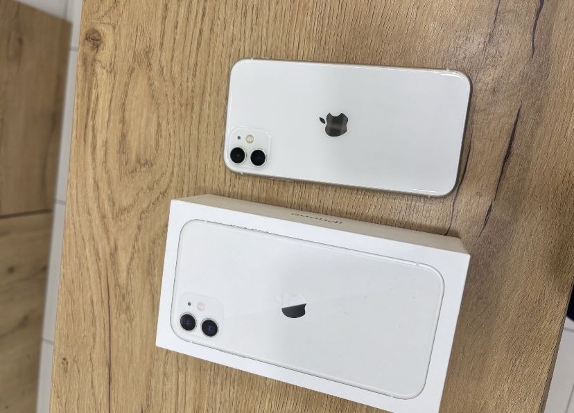 Продам айфон 11 . 128 гб