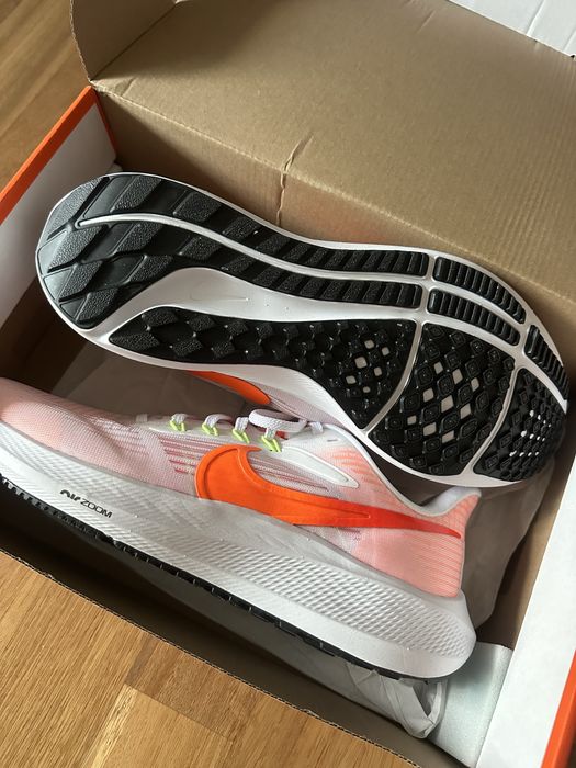 Марстонки Nike 43 номер