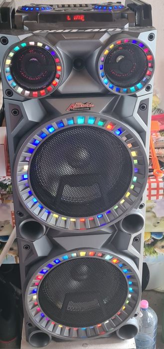 Vând boxă activa pe baterie