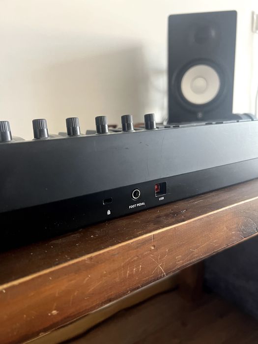 Native Instruments Komplete Kontrol A61 Миди клавиатура