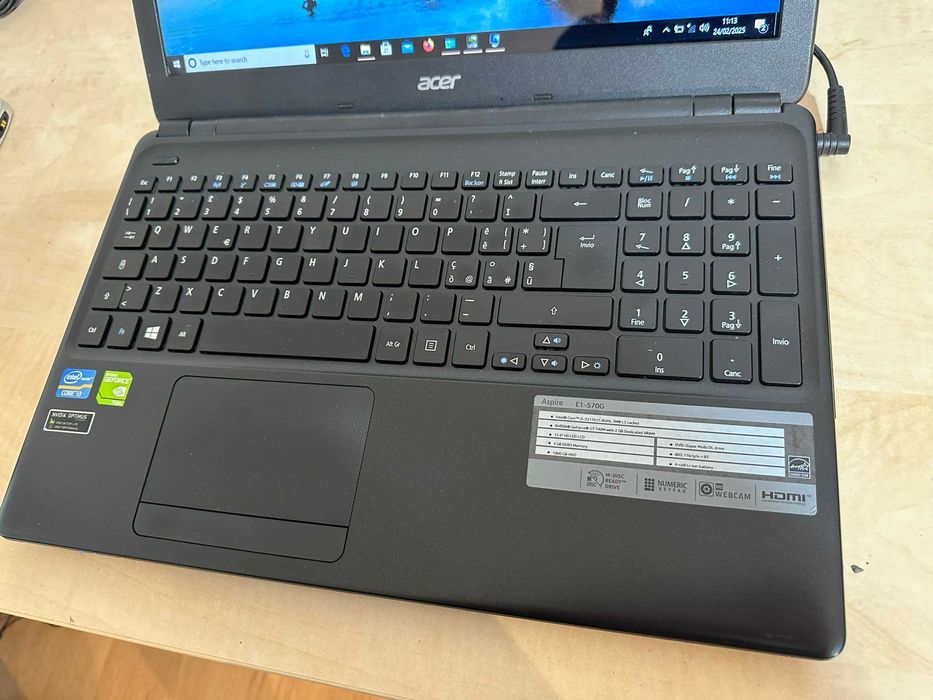 laptop acer aspire e1-570g inte core i3 gen 3 8gb ram SSD Samsung 250g