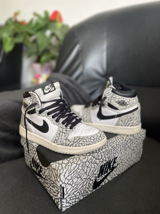 Air Jordan 1  Retro High OG White Cement