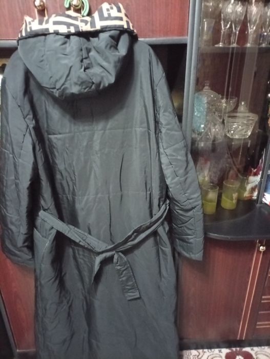 Женская куртка,черная