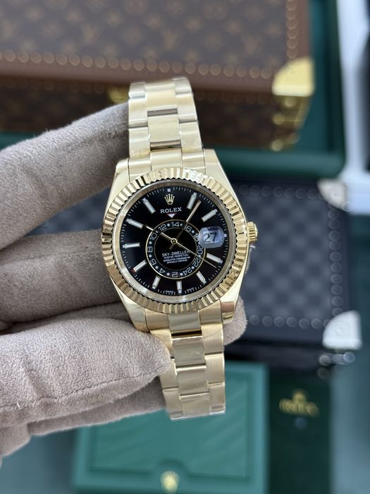 Rolex Sky-Dweller 42mm Gold
