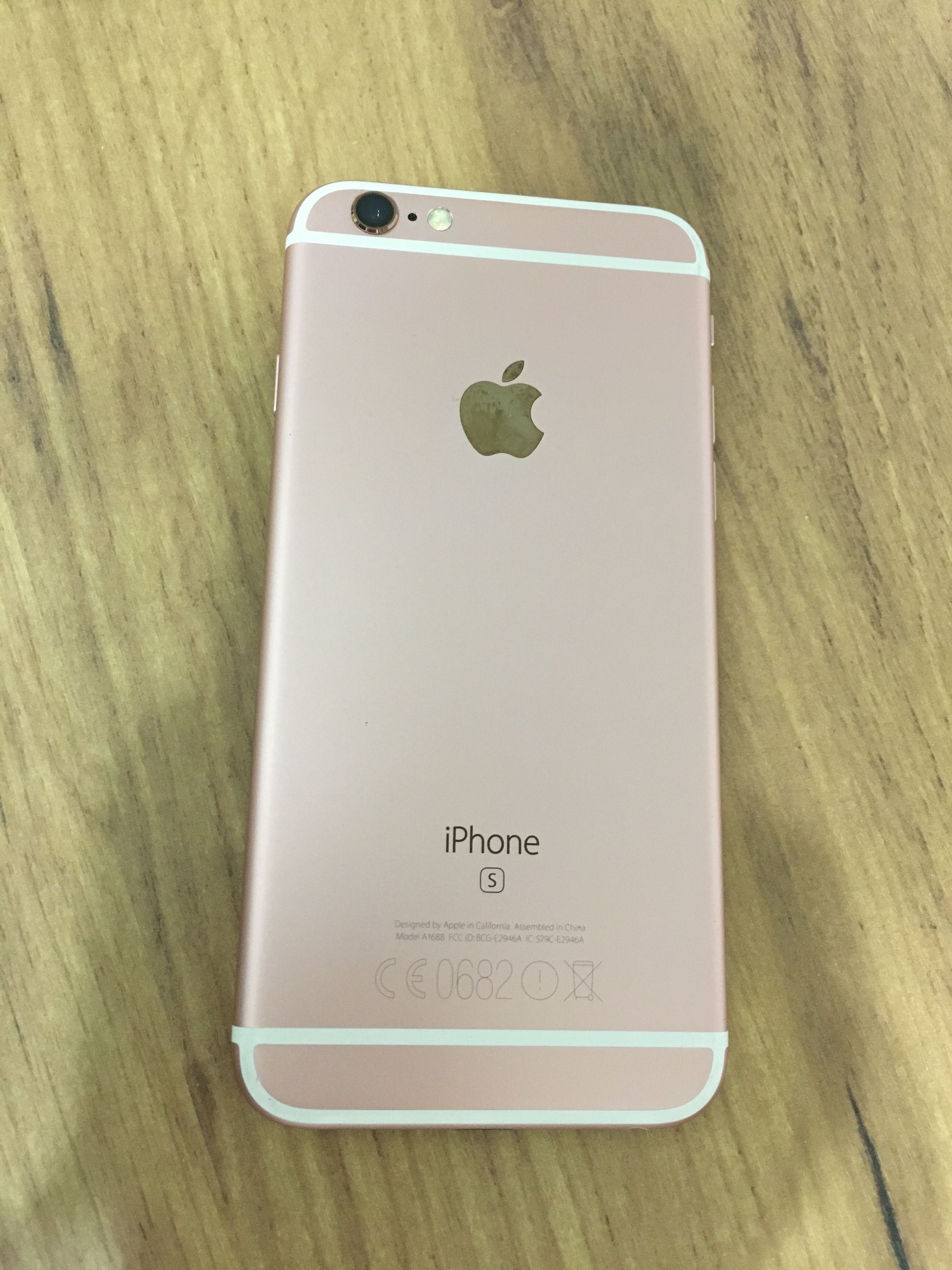 Apple iPhone 6s- 16 GB