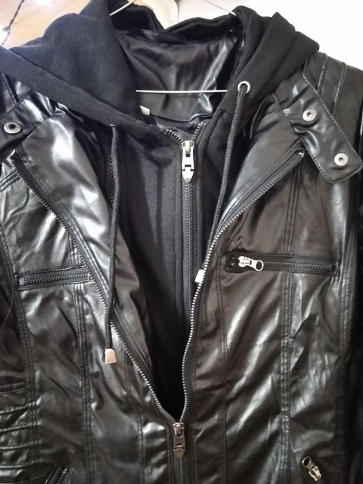 Черно кожено яке