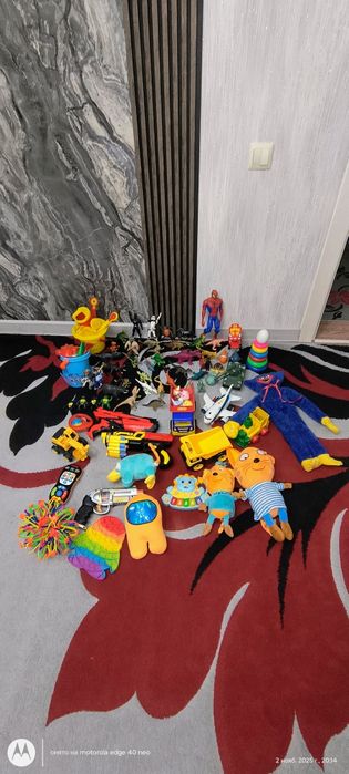 Игрушки состояние отличное все хорошо работает