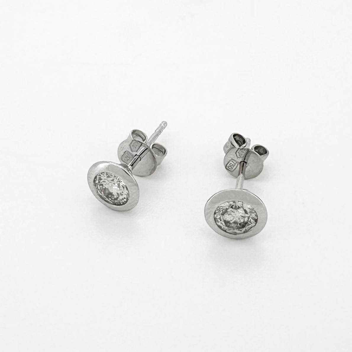 Золотые серьги (750 пробы) с бриллиантами