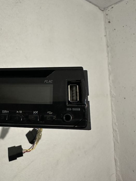 Радио за кола Pioneer DEH-1900UB