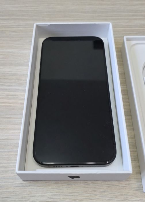 Iphone 16 PRO MAX, 256GB, Black Titanium, 100% BATERIE - GARANTIE