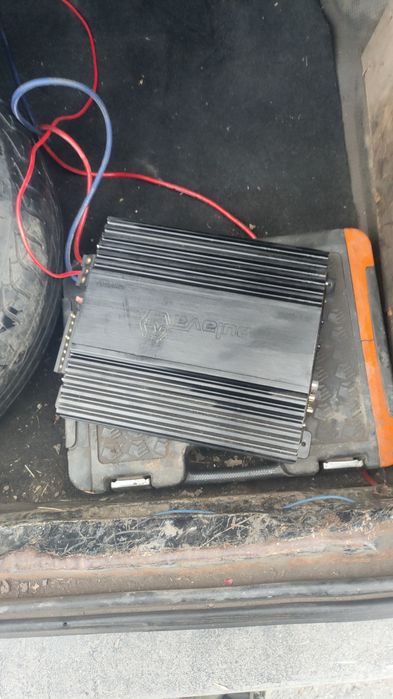 Продам усилитель в хорошем состоянии