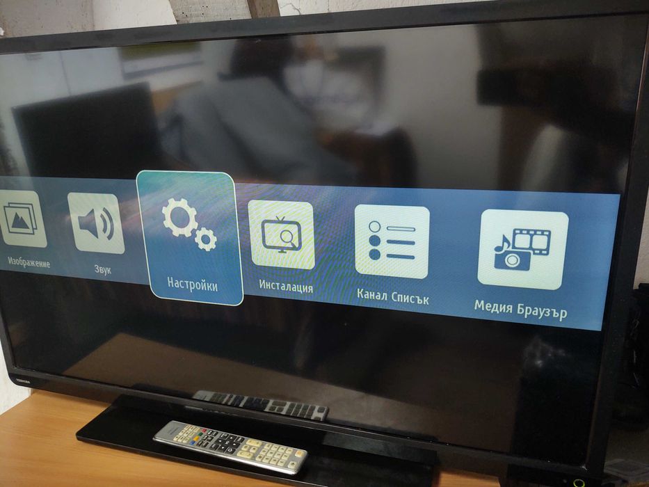 Продавам чудесен телевизор Toshiba 4013433DG  40 инча