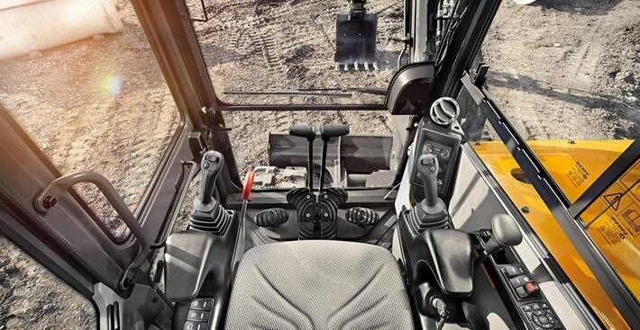 Închiriez Excavator VOLVO 9T cu Operator + Combustibil + Transport