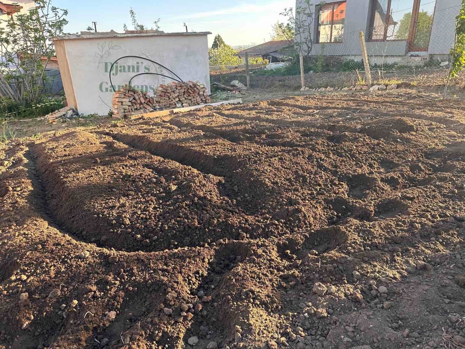 Фрезоване и оране на малки, средни и големи парцели и дворове