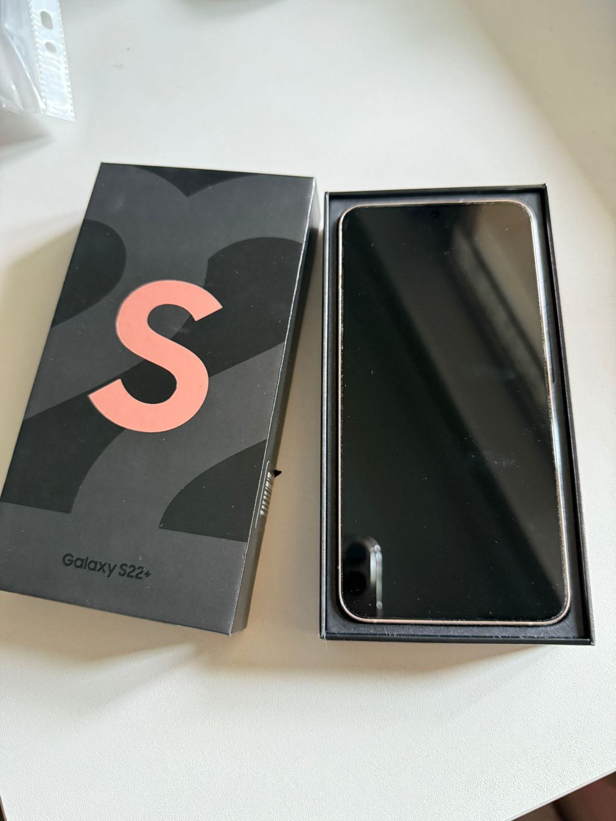Самсунг s22 plus, 256гб