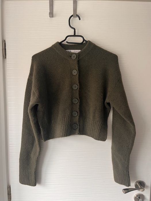 Жилетка къса с плохи встрани.