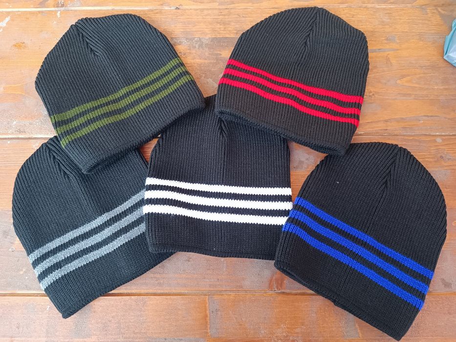 Fes bărbătesc căciulă bărbați 3 bucăți la alegere