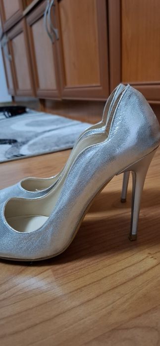 Tocuri Stiletto Elegante