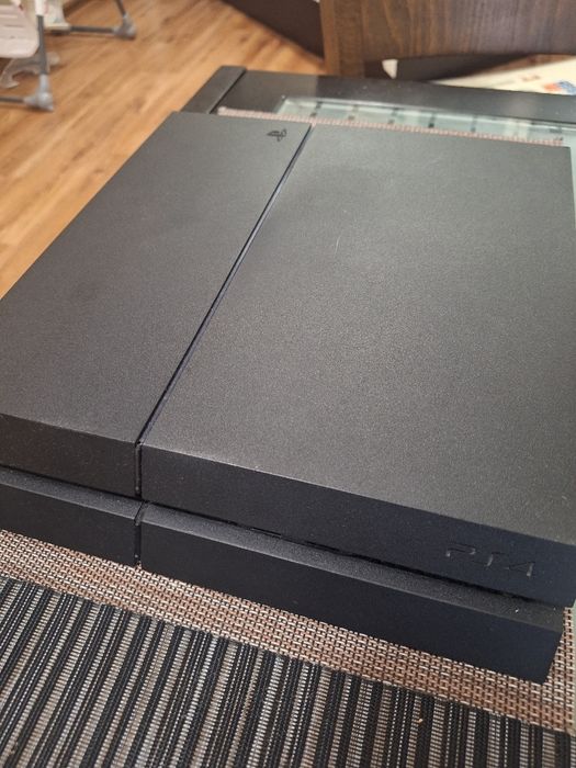 Плейстейшън 4 последната най-тиха версия от първата генерация PS4