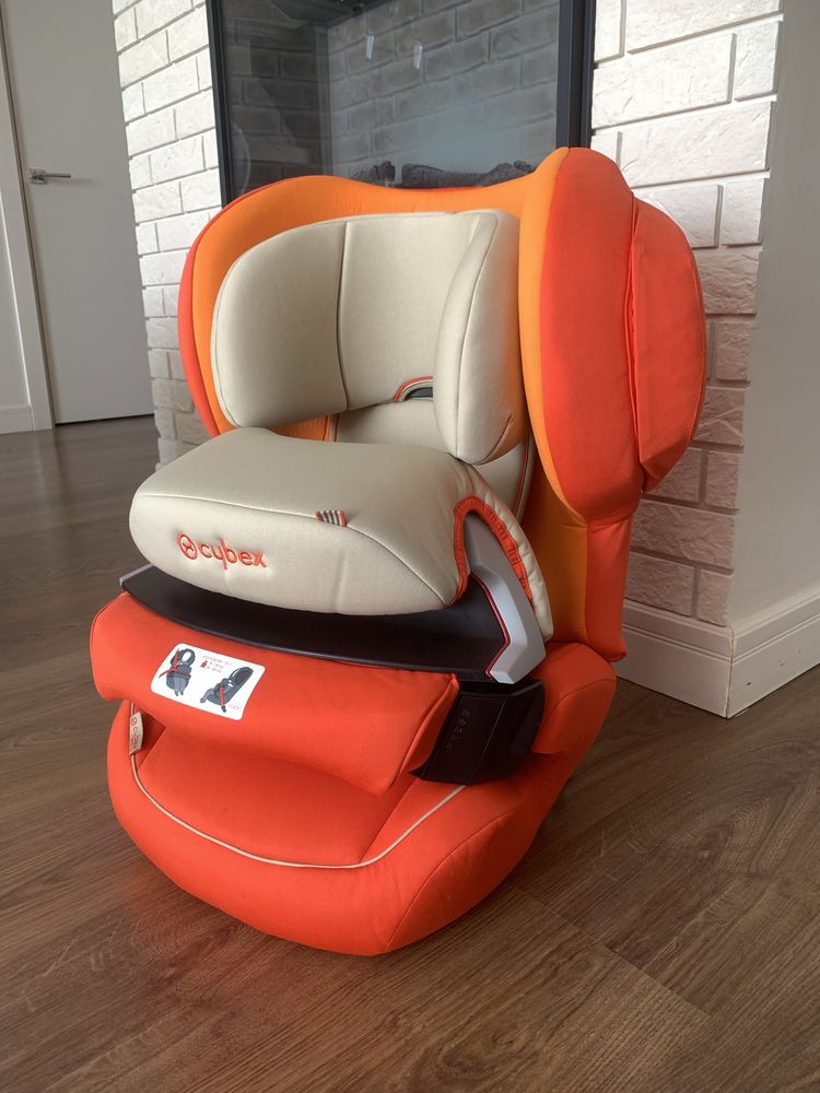 Автокресло Cybex Juno 2-Fix от 9 месяцев до 4 лет