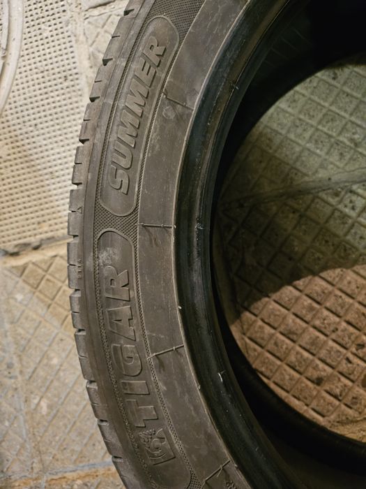 Летни гуми 245/45/19