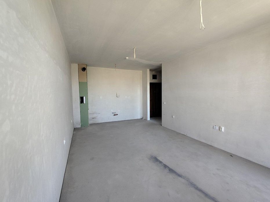 Продава се Двустаен апартамент в Бургас, Изгрев - 66 кв.м за 1819 €/кв.м - Снимка #2