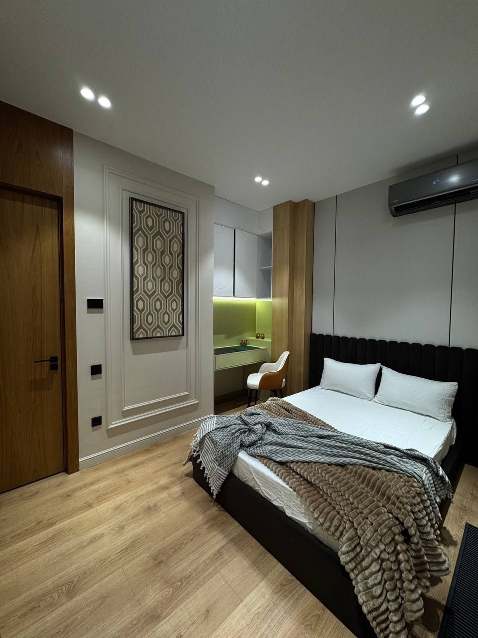 Продается 4х ком квартира в новостройке, ор-р: Дружба Народов, 103 м²
