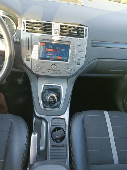 Ford Kuga 2009, (4x4)