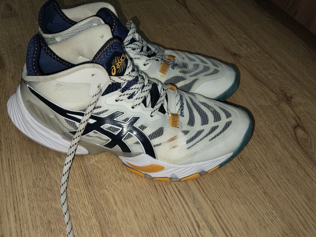 Asics носил 2 недели почти новый