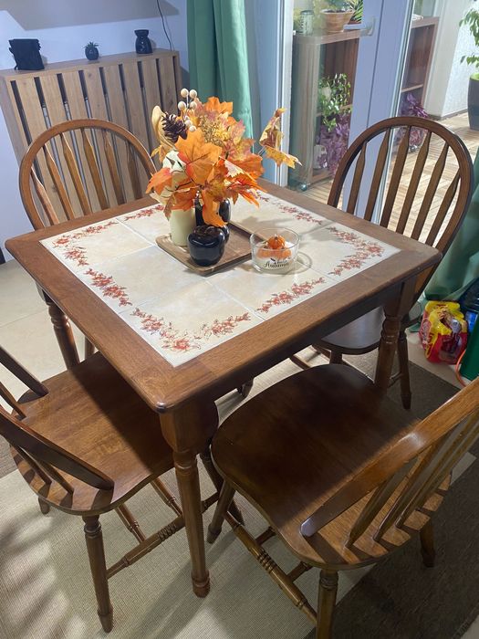 Masă diniNG bucatarie