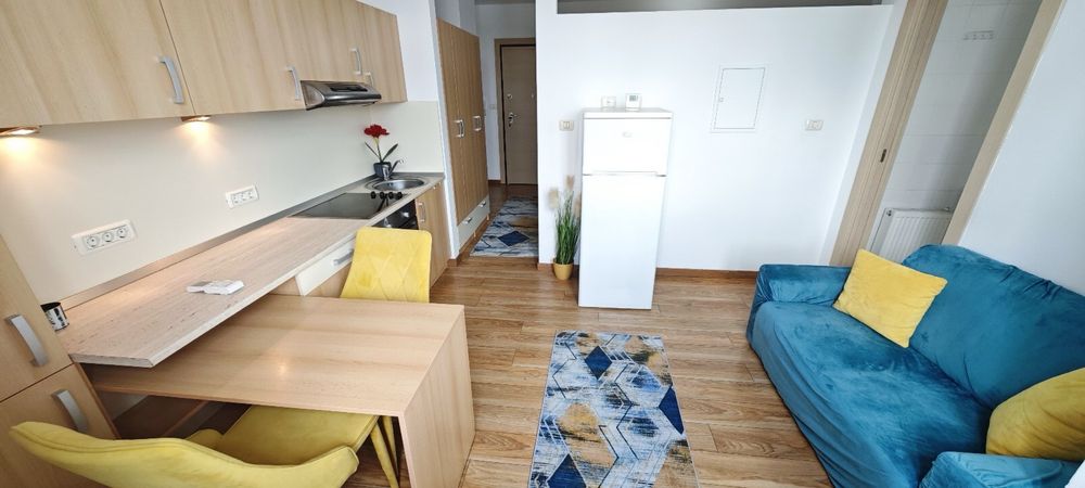 Proprietar inchiriez doua ap  in complex , renovate utilate complet