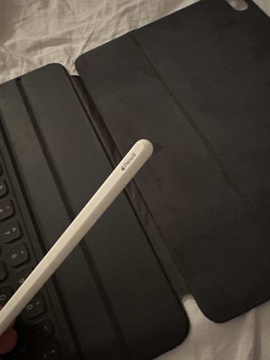 Apple pen gen 1 plus Magic Keybord pt Ipad pro 11 2018