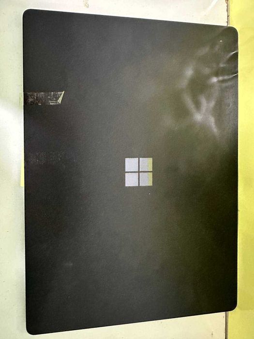 Laptop MICROSOFT (ctg)