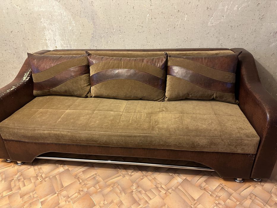 Продам диван б/у