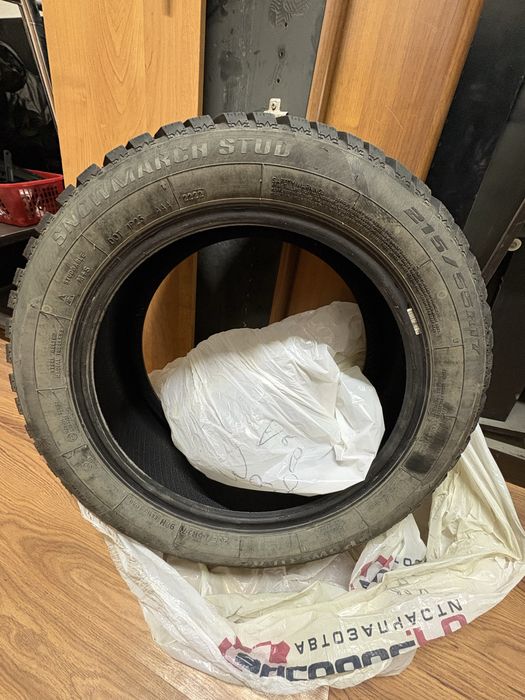 Продам зимние шины шипы 215/55/R17