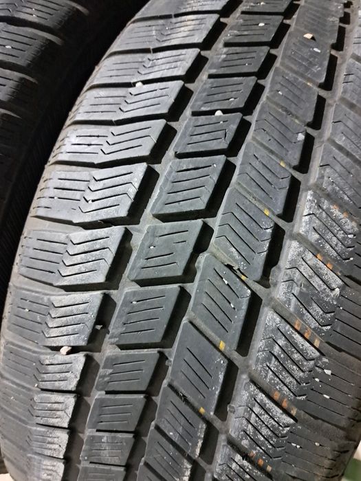 2 anvelope iarnă 225 50 r17 Barum