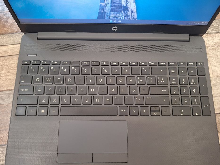 Laptop HP 15-dw3054nq