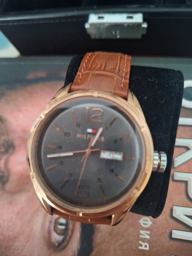 Продавам часовници Armani Exchange,Tommy Hilfiger
