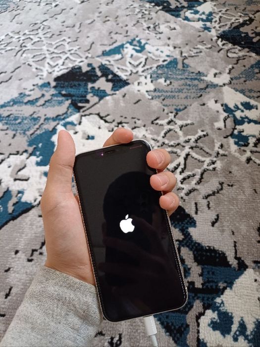 Iphone 11 ideal akkomulyator 100%      128 tali