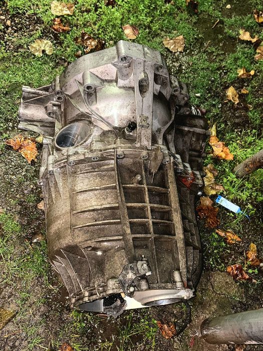 Vând carcasă de cutie automată multitronic de Audi A6 C7 2.0