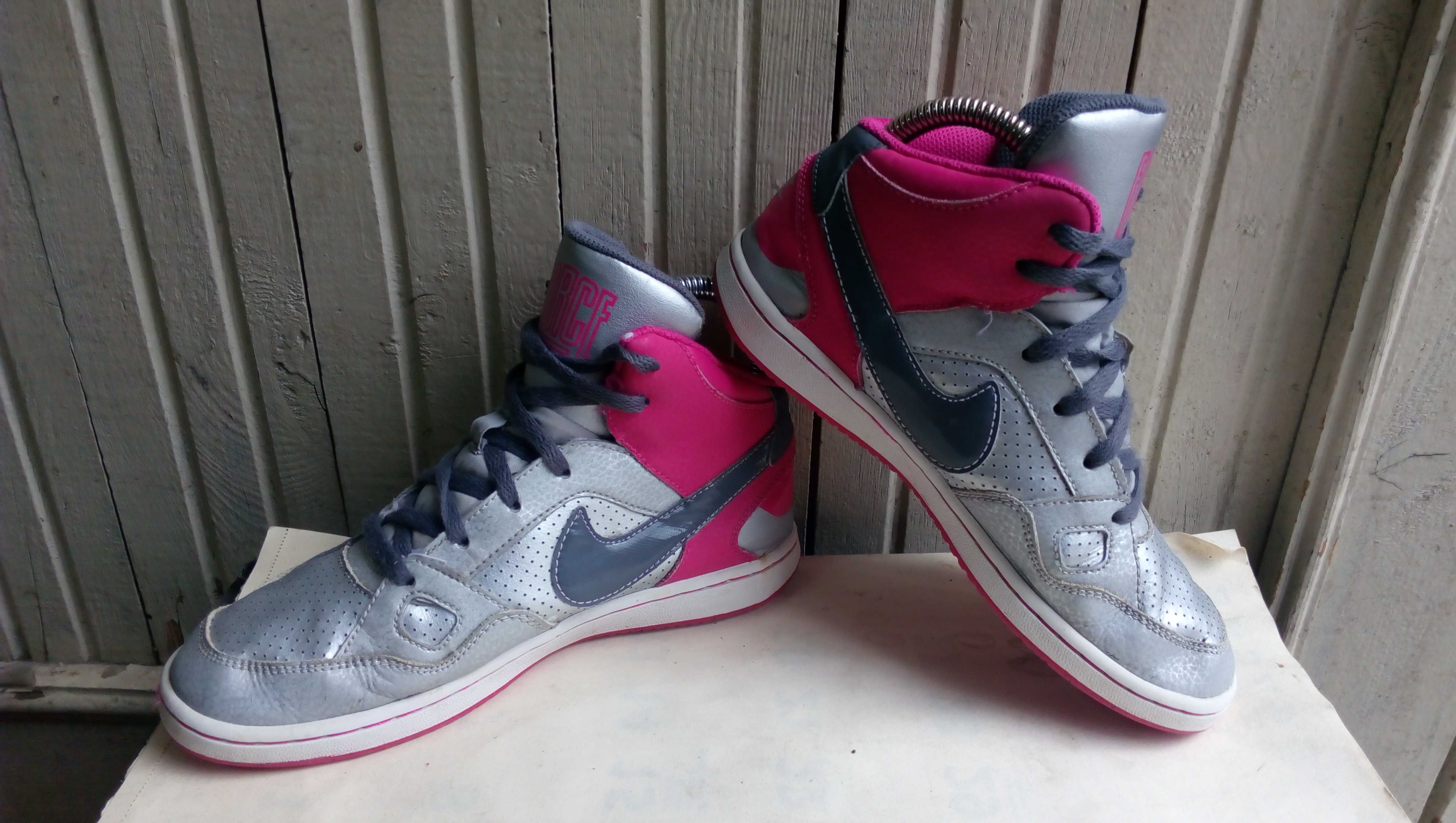 ''Nike Son Of Force Mid''оригинални маратонки 35 номер