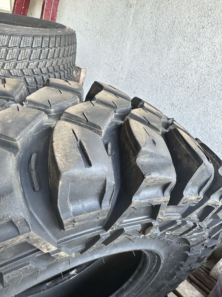 Maxxis 255/85/16