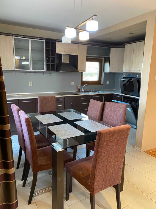 Дава се под наем Тристаен апартамент в Бургас, Сарафово - 120 кв.м за 612 € - Снимка #2